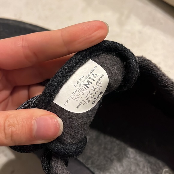 Allbirds Men’s Charcoal Grey Wool Runners - Picture 4 of 7